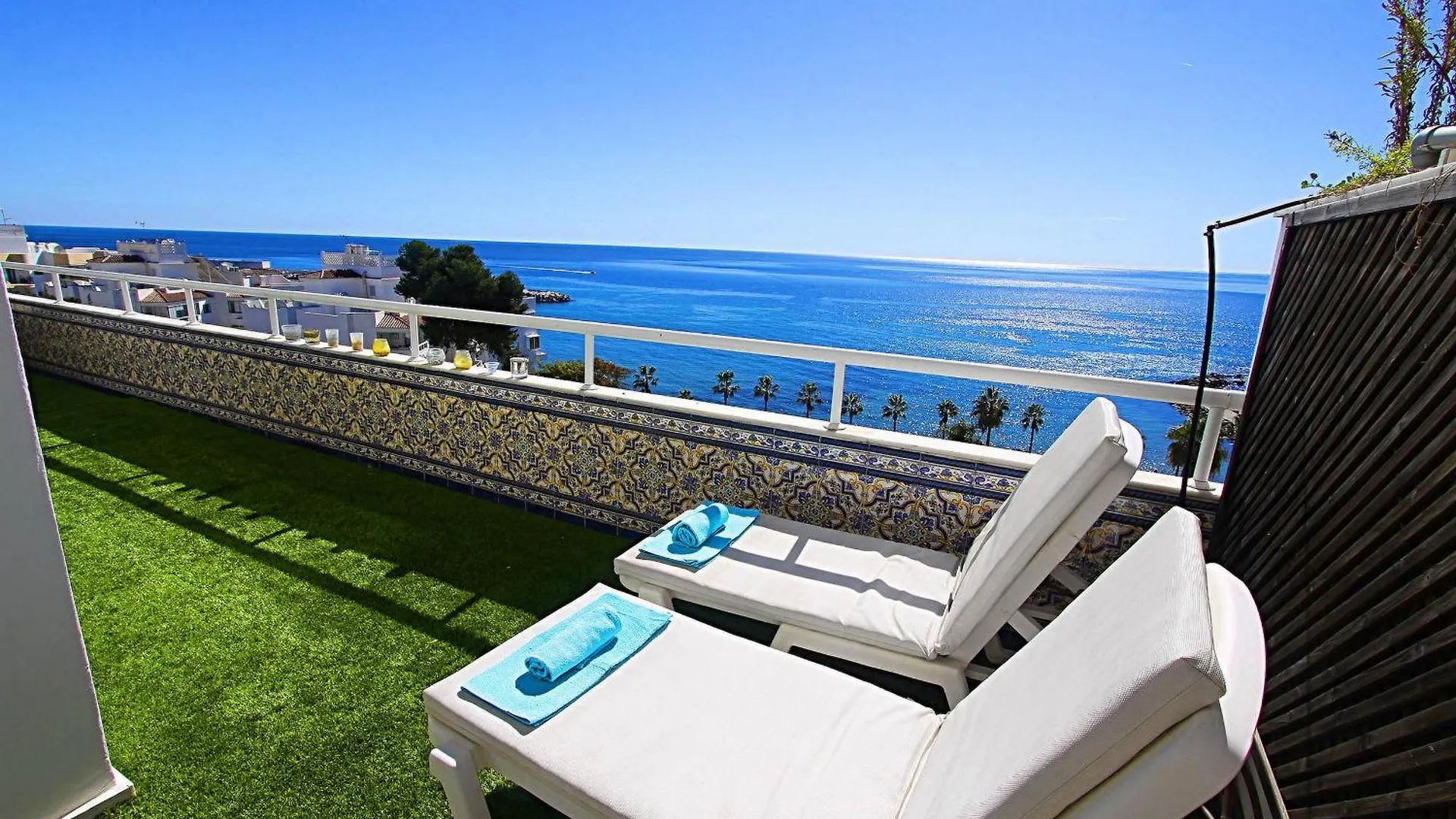 1149 Unique Beachfront Penthouse Marbella Center 400M2 Apartment