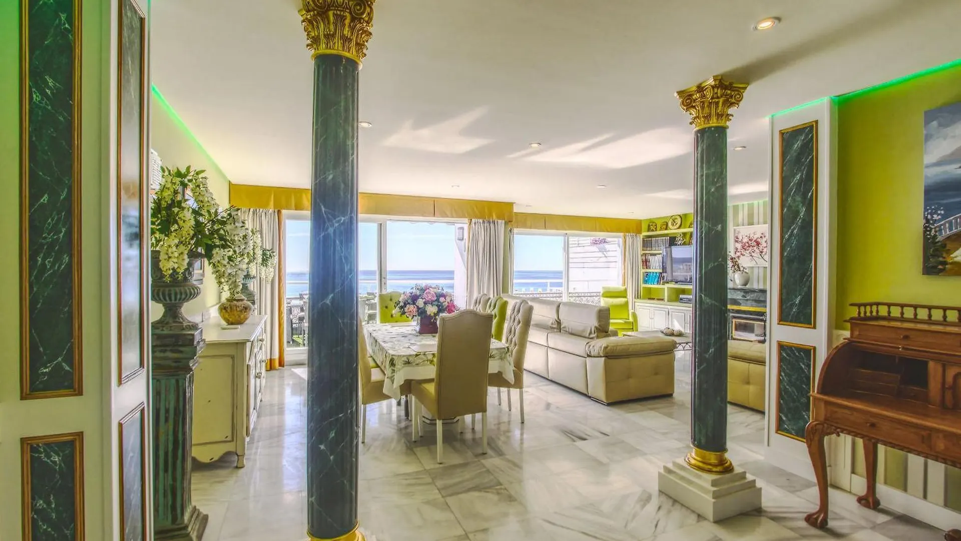 1149 Unique Beachfront Penthouse Marbella Center 400M2 Spain