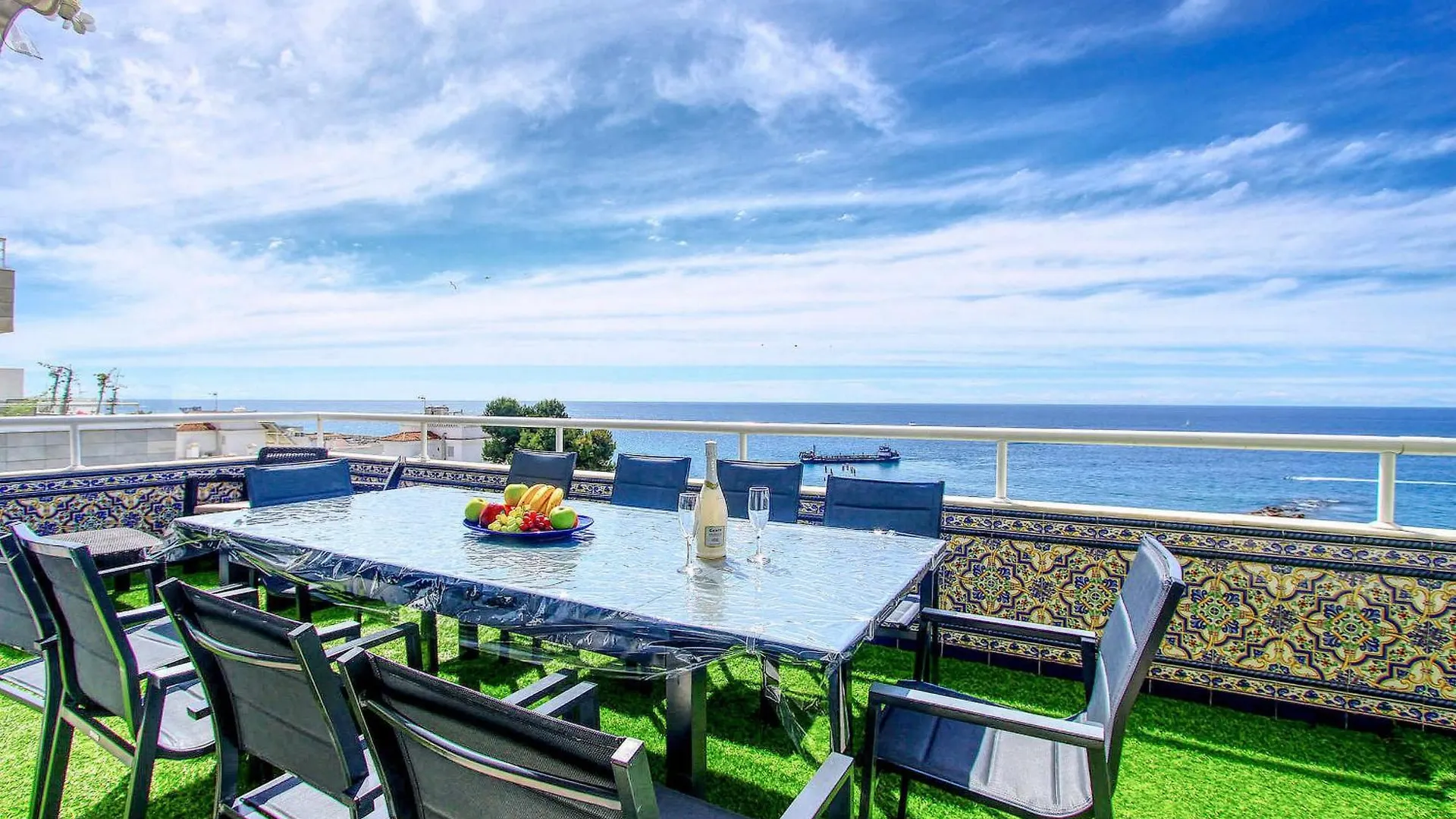 1149 Unique Beachfront Penthouse Marbella Center 400M2 Apartment