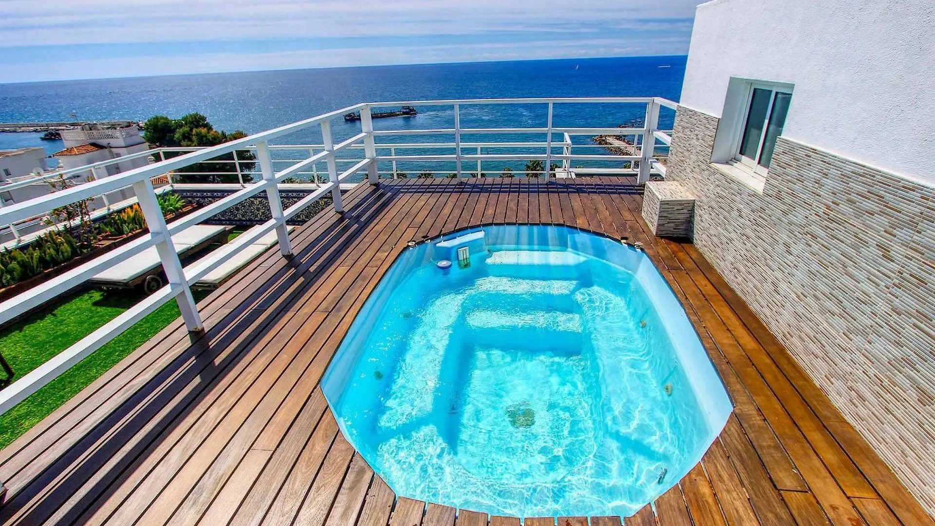 Apartment 1149 Unique Beachfront Penthouse Marbella Center 400M2