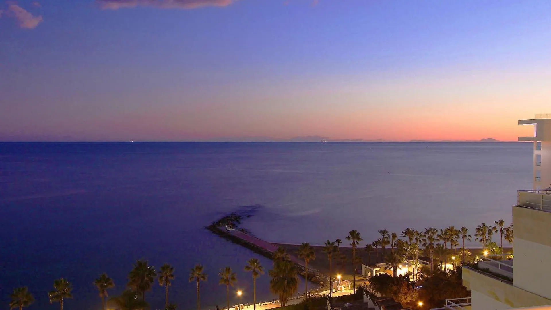 1149 Unique Beachfront Penthouse Marbella Center 400M2 Apartment