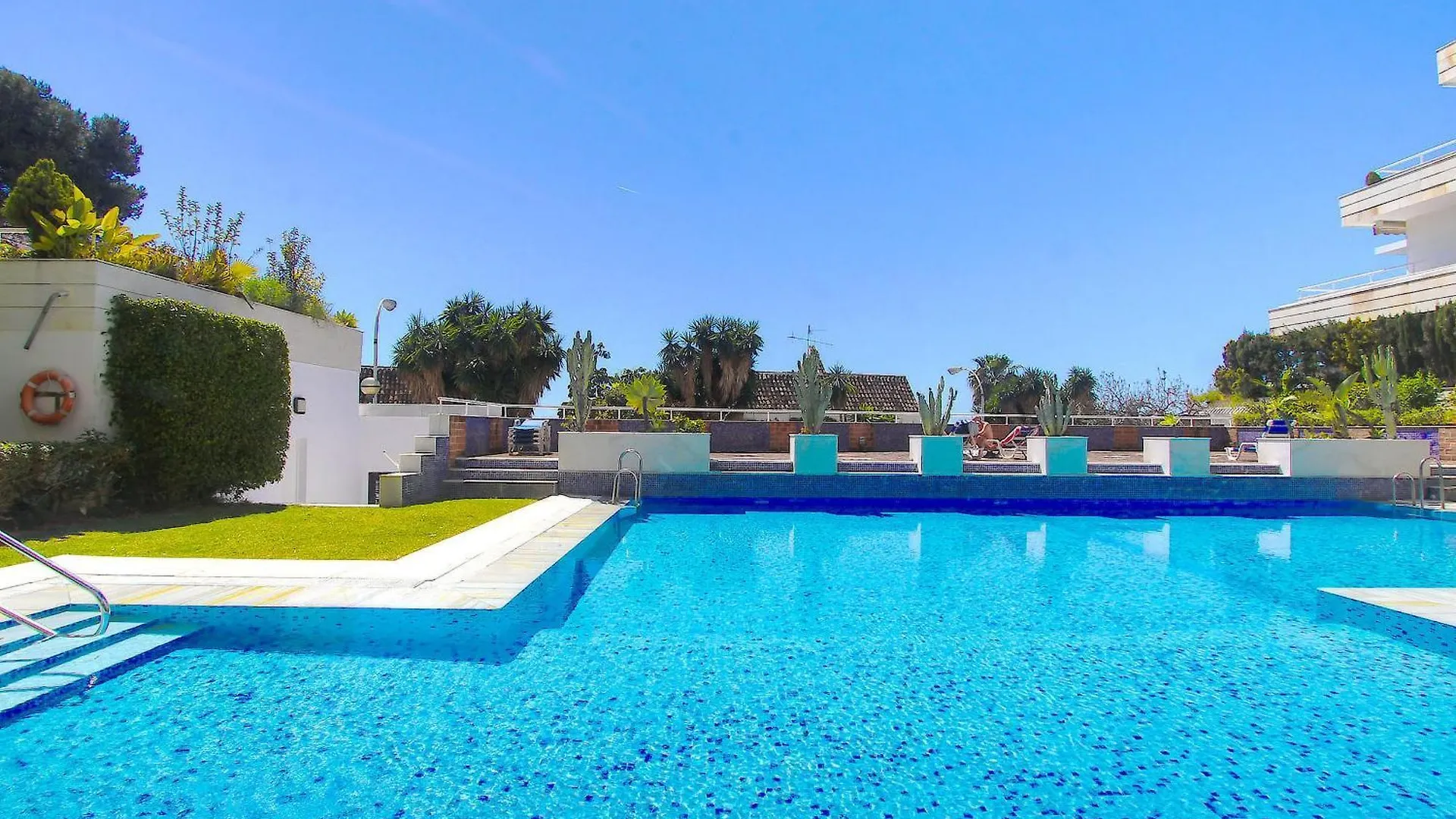 1149 Unique Beachfront Penthouse Marbella Center 400M2 Apartment